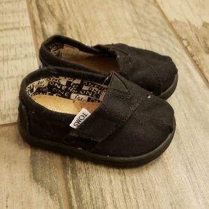 BOGO 50% 🍃 🍂 Baby TOMS